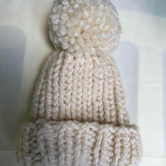 Cream Ribbed Knit Slouchy Hat - Picture 4 of 7